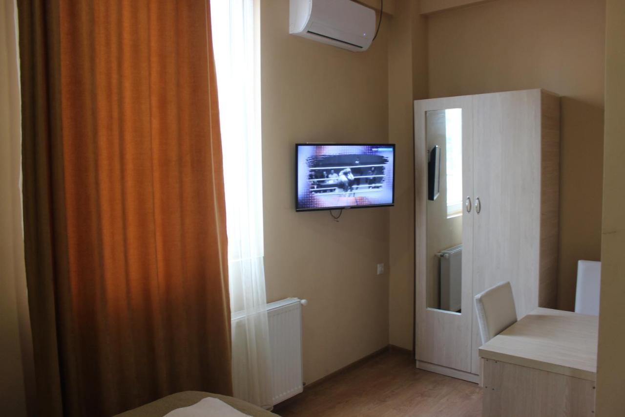 Hotel Nikea Kʼutʼaisi Exterior foto